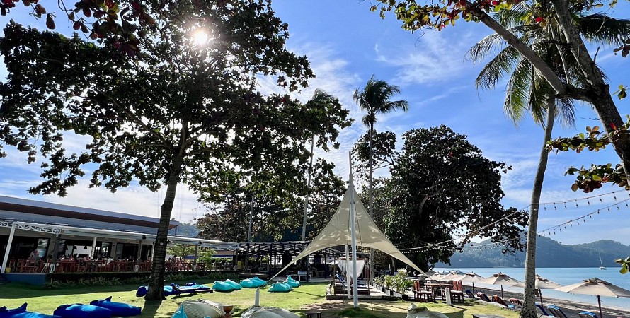 Blue Ocean Beach Bar
