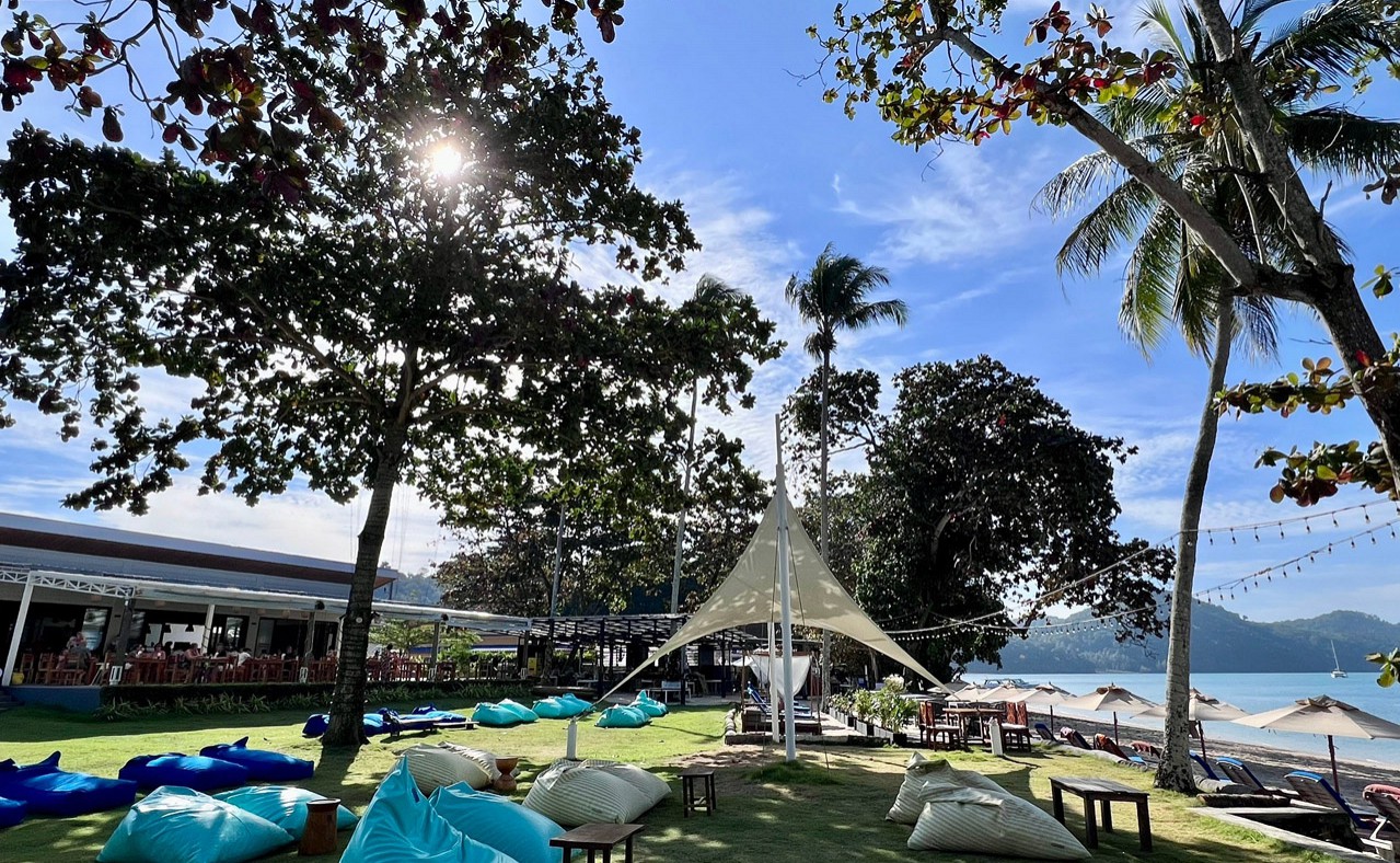 Blue Ocean Beach Bar