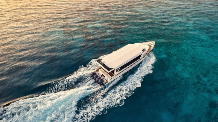 30 Minutes by speed boat