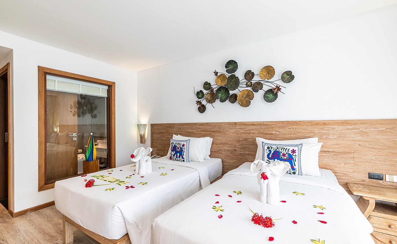 Grand Deluxe Room (Double/Twin Bed)