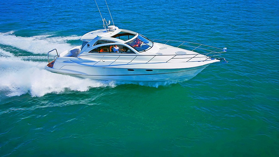 30 Minutes by speed boat